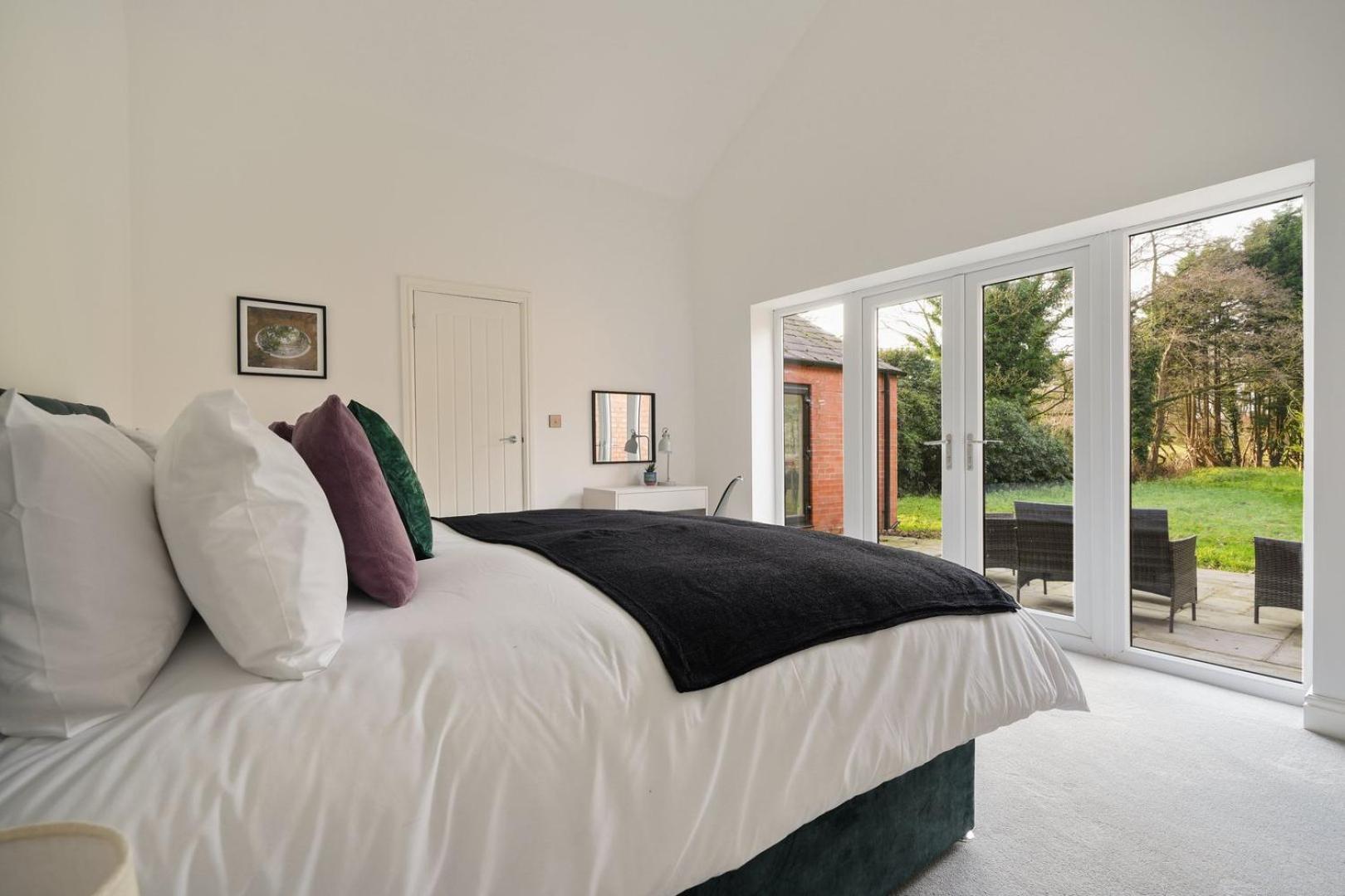 Victorian Retreat In Liverpool Knowsley Bagian luar foto